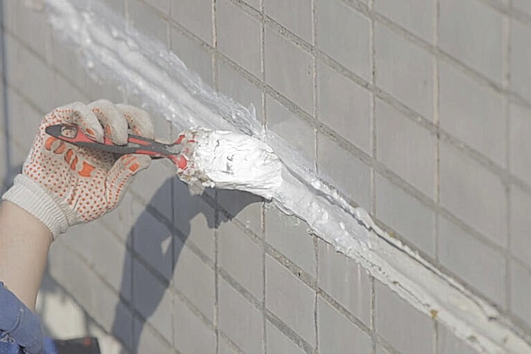 Заделка швов панельных домов