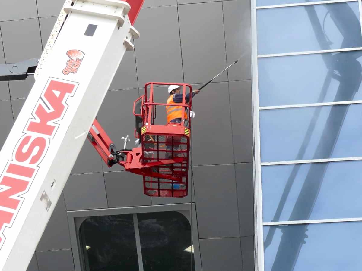 Мойка фасада-301