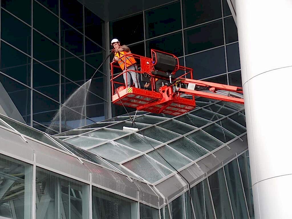 Нас не останавливает работа на высоте