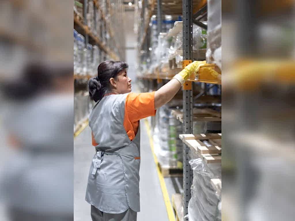 ежедневная  уборка офисных, жилых и складских помещений