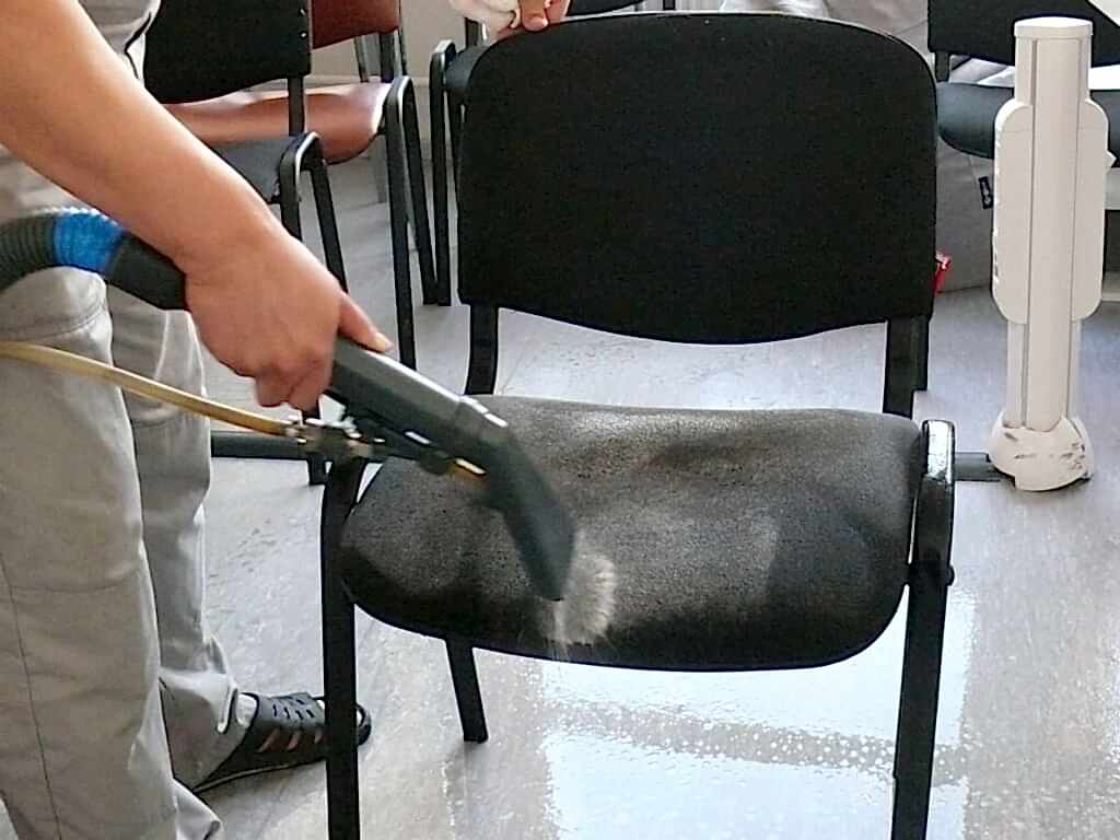 Как удалить жирные пятна?