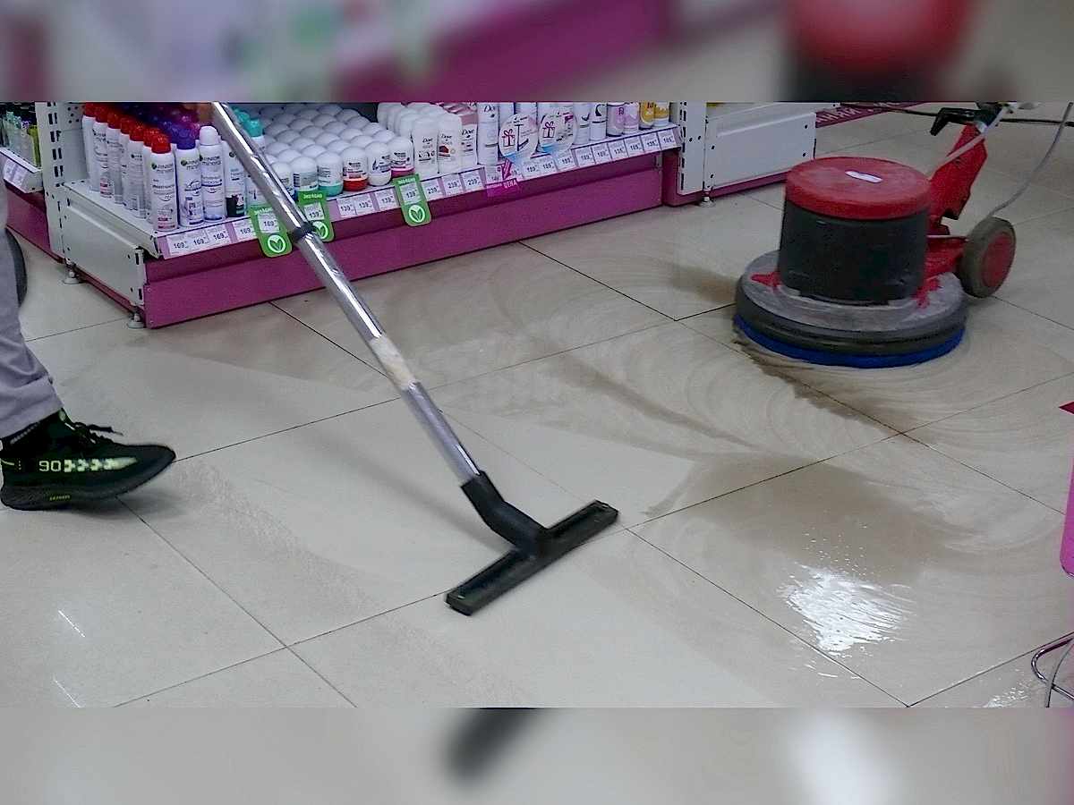 Уборка магазина-02 Уборка магазина-02