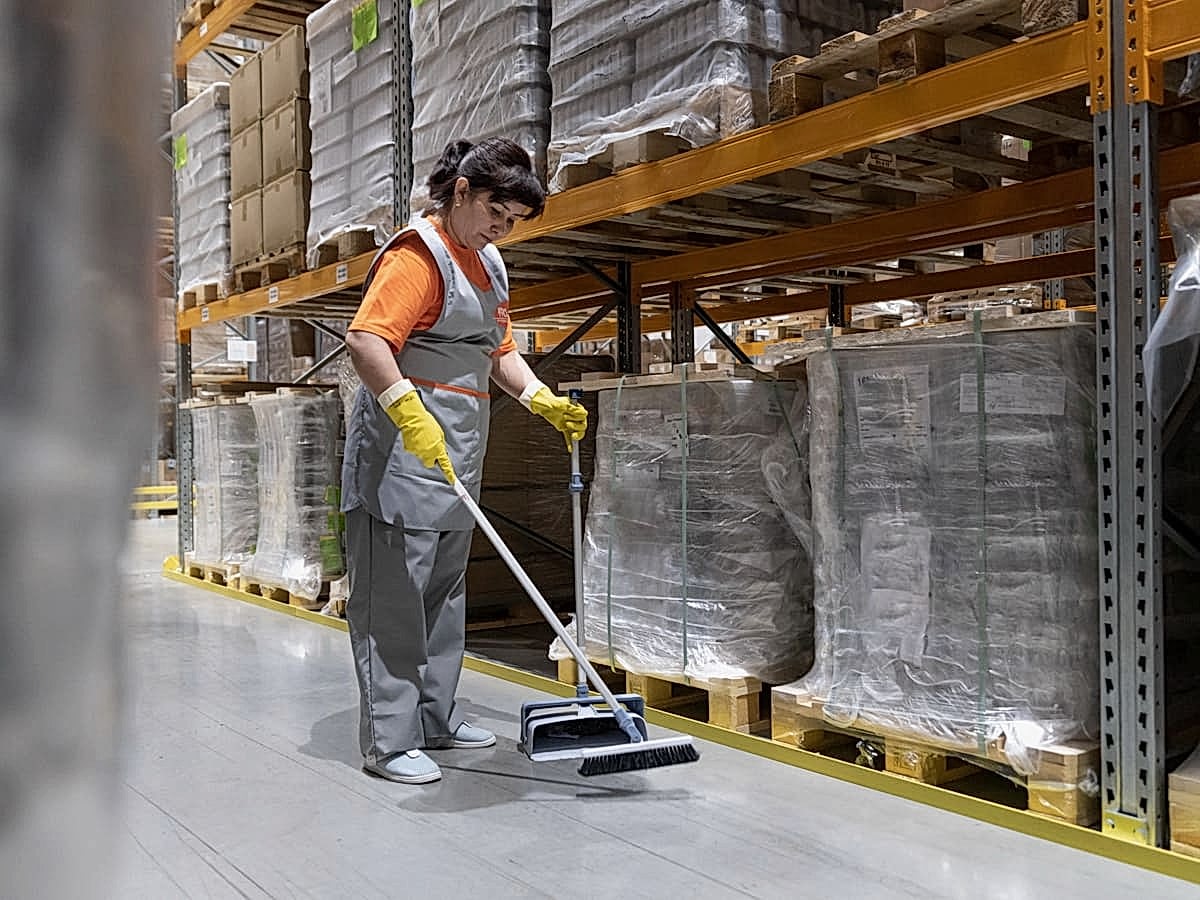 Уборка склада-75