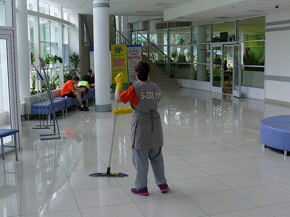 Уборка спортивных сооружений-50